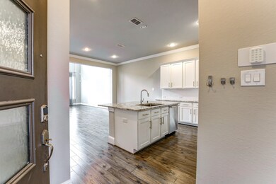 921 W 35th St, Houston, TX 77018 - photo 4
