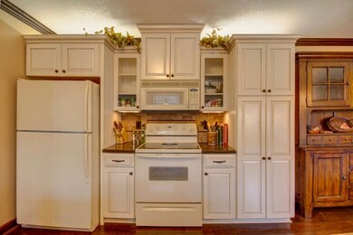 Pull Out Cabinets
