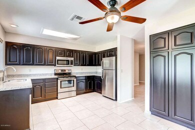 3306 S Los Feliz Dr Tempe AZ-large-008-4