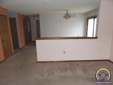 3650 SW Eveningside Dr, Topeka, KS 66614 - photo 6