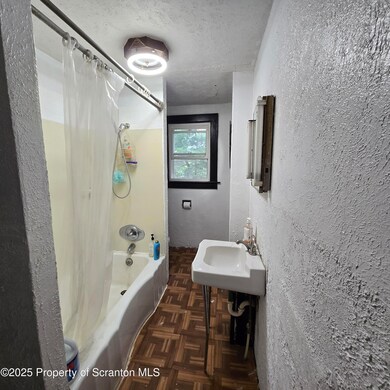 612 Ferdinand St, Scranton, PA 18508 - photo 5