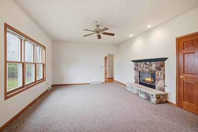 528 Grey Fox Run, Watertown, WI 53094 - photo 3