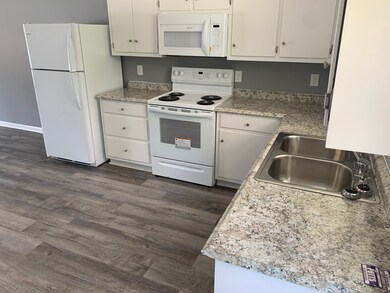 1214 Mill St unit A, Westmoreland, TN 37186 - photo 4