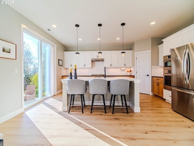 8588 SW Summit Ct, Portland, OR 97225 - photo 5