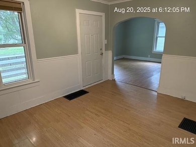812 E 9th St, Auburn, IN 46706 - photo 2