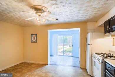 2413 Harriet Ave, Baltimore, MD 21230 - photo 2