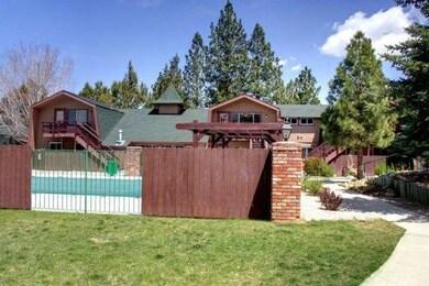 Clubhouse/Pool