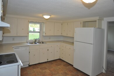 402 32nd St_Kitchen2