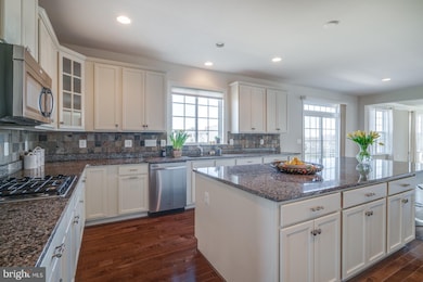 15706 Osterly Ln, Leesburg, VA 20176 - photo 7