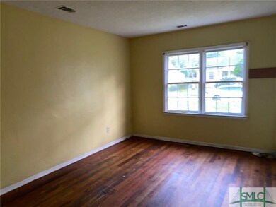 1818 E 39th St, Savannah, GA 31404 - photo 4