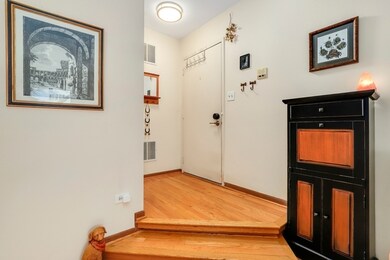 1537 Commodore Ct unit 3, Schaumburg, IL 60193 - photo 3