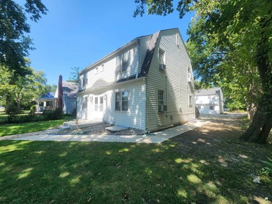 814 Thurston St, Manhattan, KS 66502 - photo 2