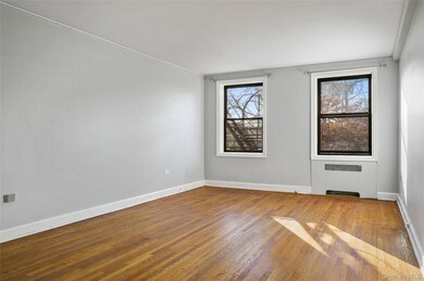 212 Larchmont Acres unit 2B, Larchmont, NY 10538 - photo 3