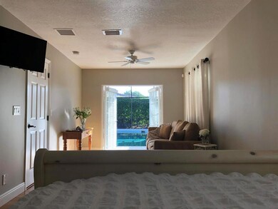 Sitting room - natural lighting