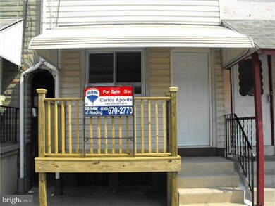 921 Pike St, Reading, PA 19604 - photo 2