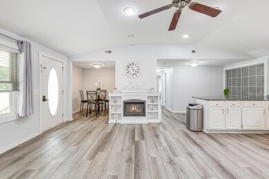 2571CamdenRd.NicoleBurbagePhoto-3