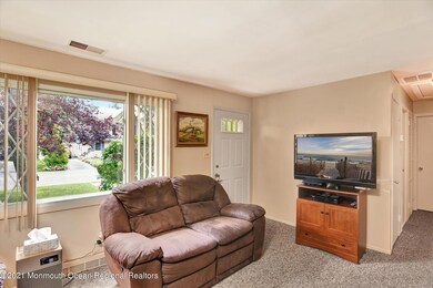 06-Living Room