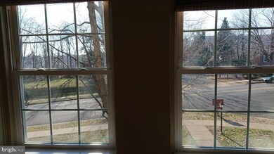 4811 31st St S unit B2, Arlington, VA 22206 - photo 2