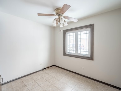 6420 W 85th Place, Burbank, IL 60459 - photo 4