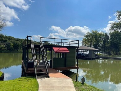 902 Donzi Ct, Corsicana, TX 75109 - photo 5