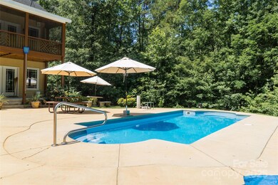 6184 Chandler Rd, Clover, SC 29710 - photo 4