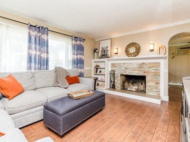 357 University Ave, Lowell, MA 01854 - photo 5