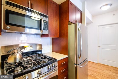 Clarendon 1021 unit 648, Arlington, VA 22201 - photo 6