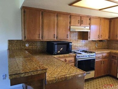 Gas stove.