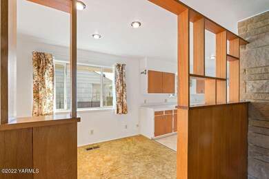1606S15thAve-10