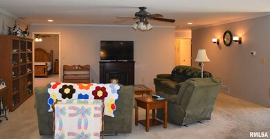 4 Pine Cone Dr, Jacksonville, IL 62650 - photo 3