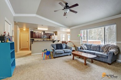 Family Rm & Kitchen