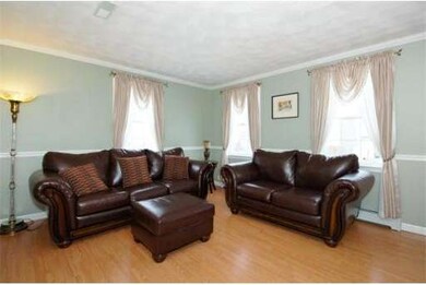 27 Skyline Dr, Malden, MA 02148 - photo 5