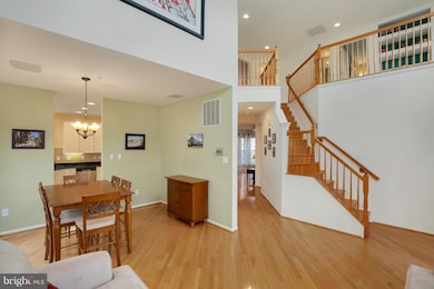 19220 Wheatfield Dr, Germantown, MD 20876 - photo 6