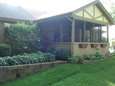 10401 Ardis Rd, Roscoe, IL 61073 - photo 3