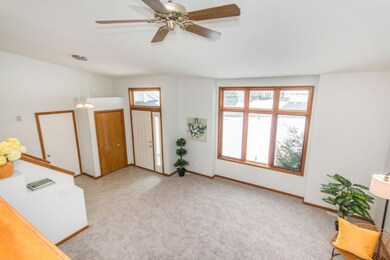 Living room 5