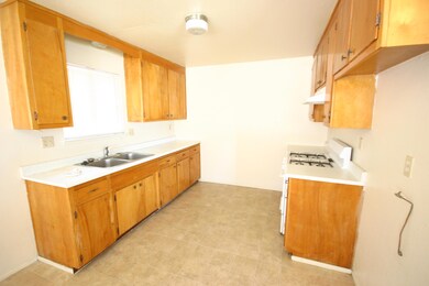 2565 Shasta View Dr, Redding, CA 96002 - photo 4