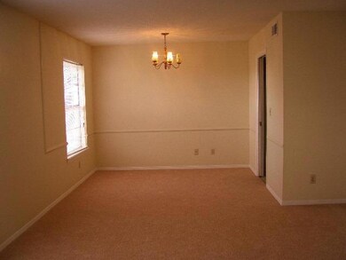 Living Room. Large formal living room di