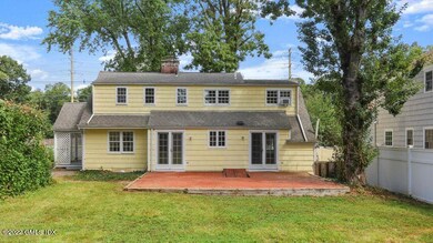 56 Summit Rd, Riverside, CT 06878 - photo 2