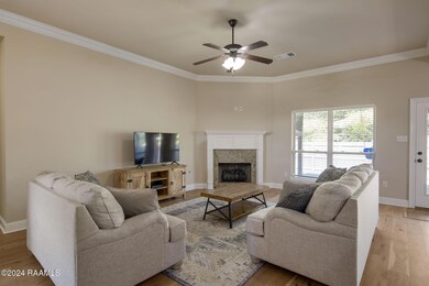 5-web-or-mls-208 Jenci Dr-5