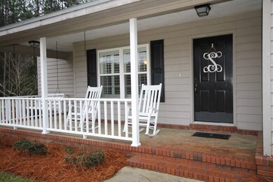 626 S Forest Dr, Jesup, GA 31545 - photo 5