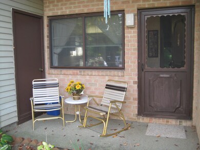 185 Cross Slope Ct unit A, Manalapan, NJ 07726 - photo 2