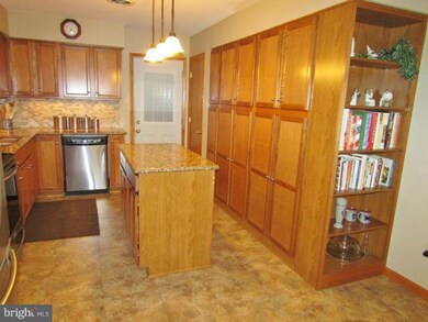 83 Kennedy Dr, Chambersburg, PA 17201 - photo 7