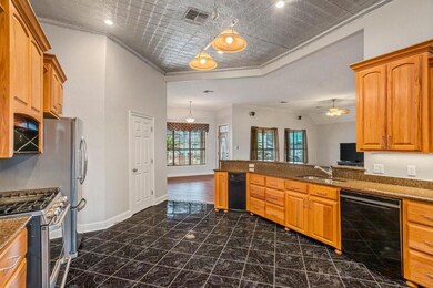 5828 W Stephie Ln, Lake Charles, LA 70605 - photo 5