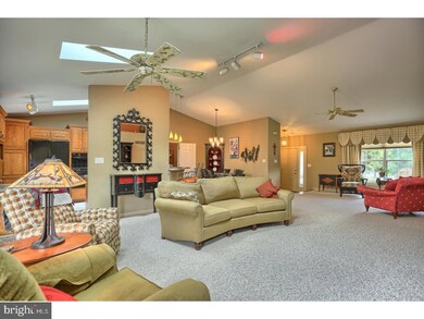 1104 Riverview Dr, Reading, PA 19605 - photo 5