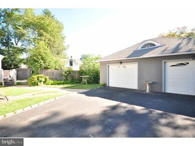 610 Lees Ave, Collingswood, NJ 08108 - photo 4