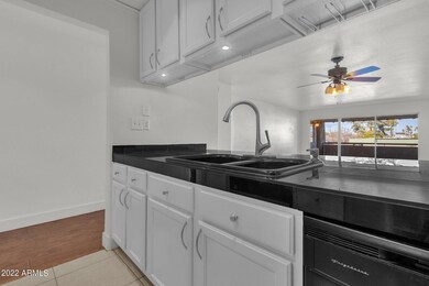 11-web-or-mls-7625-e-camelback-rd-a201