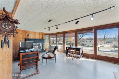 868 S Main St, Algonquin, IL 60102 - photo 3