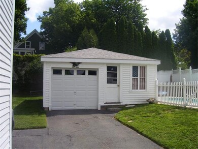 21 Bow St, Salem, MA 01970 - photo 4