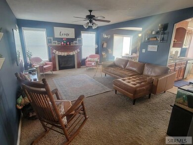 SPACIOUS LIVING ROOM!
