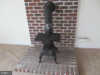 6912 Digby Rd, Gwynn Oak, MD 21207 - photo 3